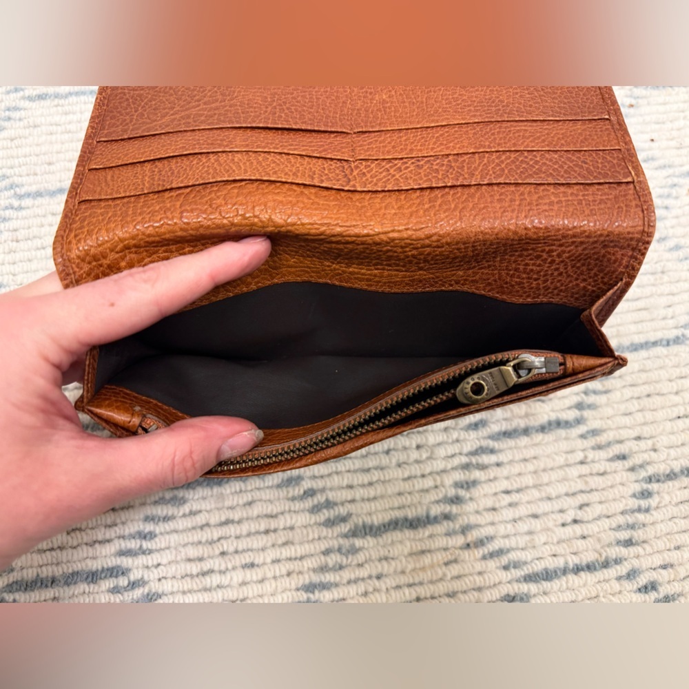 HUNTING WORLD Vintage Unisex Brown Pebbled Logo Embossed Bifold Wallet Italy - Picture 15 of 16